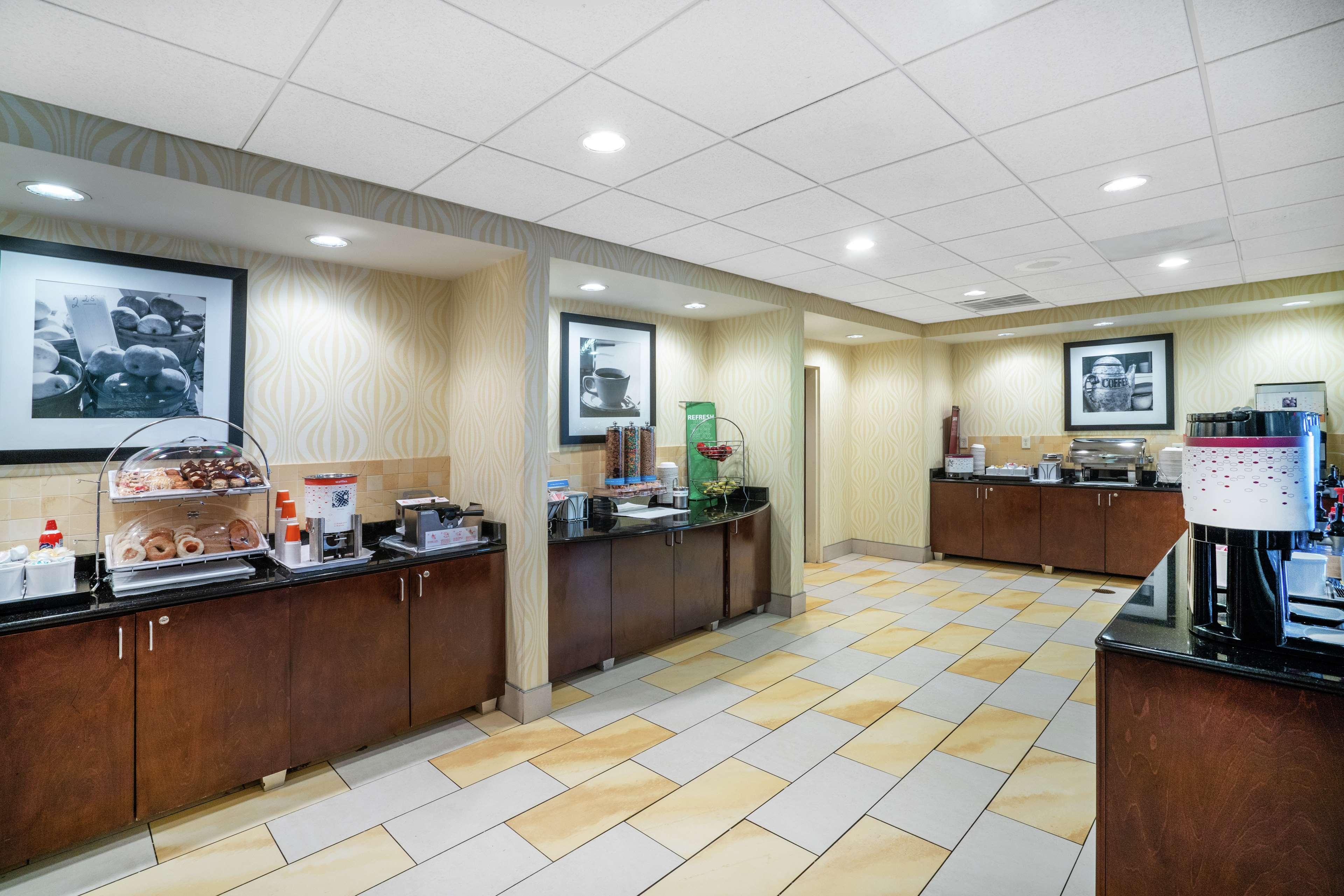 Hampton Inn Richmond - Airport Sandston Zewnętrze zdjęcie